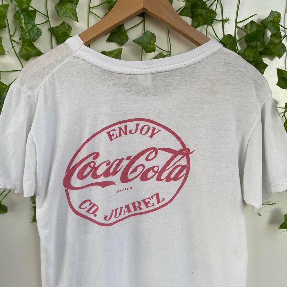Vintage 90’s/00’s Coca-Cola Front & Back distressed Graphic T-shirt size M
